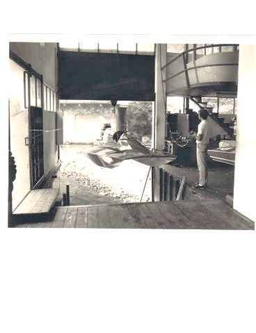 Name:  Molinari boat lift in Como, Italy, early 1970's.jpg
Views: 1837
Size:  35.8 KB